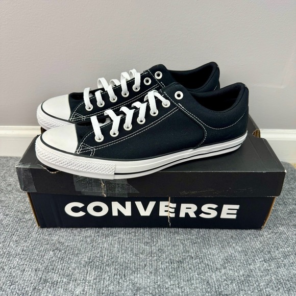 Converse Unisex M 11 W 13 Chuck Taylor All Star‎ Black White Low Top Sneakers - Picture 1 of 16